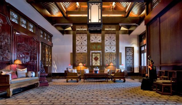 适合旅游的温泉度假村（国内冬季5大最美度假村）(10)