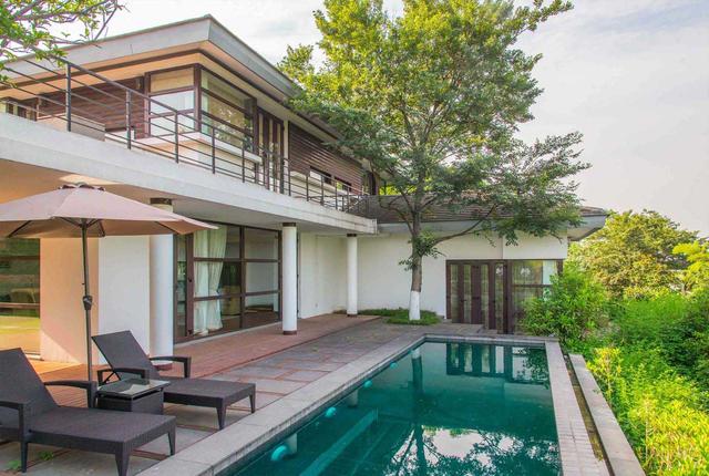 适合旅游的温泉度假村（国内冬季5大最美度假村）(15)