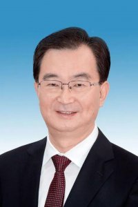 ​云南省委书记王宁：倡导领导干部当“编外校长”、“编外院长”