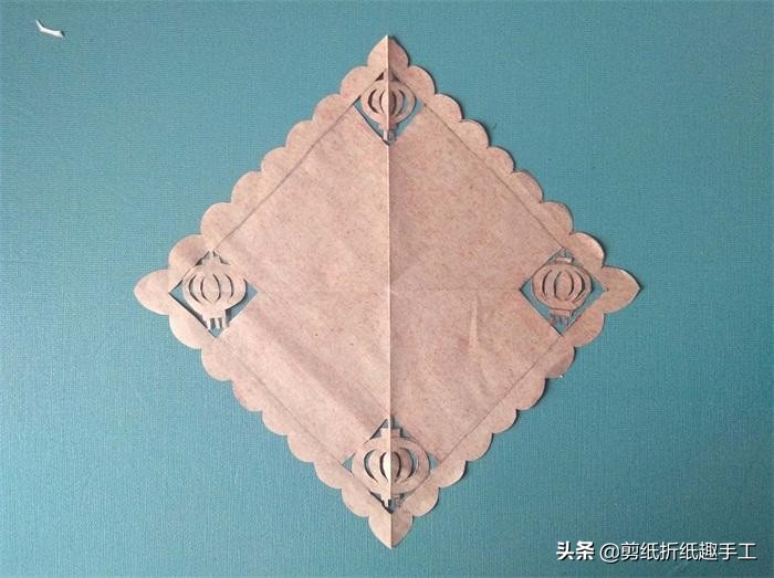 元宵节剪纸手工制作(分享灯笼手工剪纸教程)