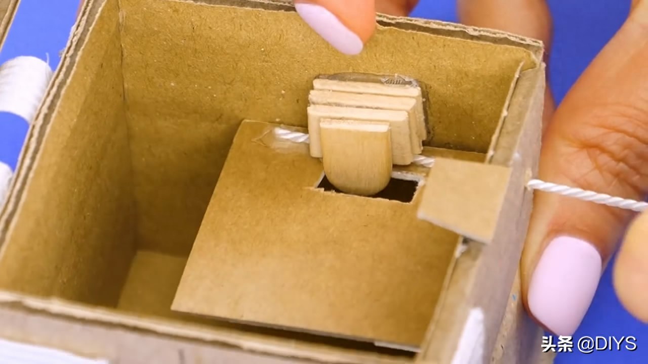 一个好玩的魔术盒子，做法简单易学，非常有创意
