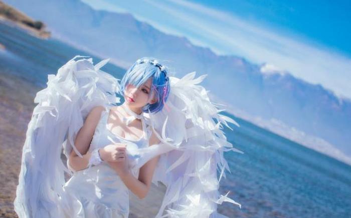 知名coser浅野菌子，实力演绎白衣天使小蕾姆，你打几分？