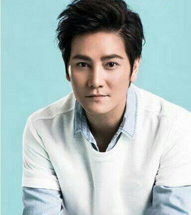 五个帅气个性男士背头发型