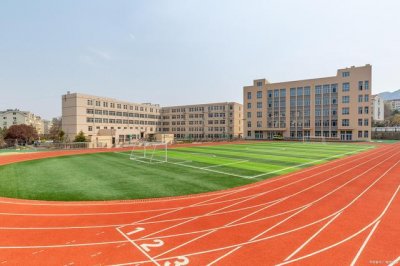 ​北京化工大学累计报告感染者 18 例，疫情总体可控