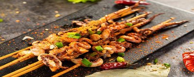 ​鱿鱼属于什么类? 鱿鱼是海鲜类食物吗