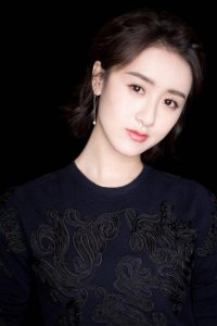 ​袁冰妍公司有几个人