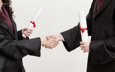 ​“拟撤销英语等 6 个本科专业”？中科大回应