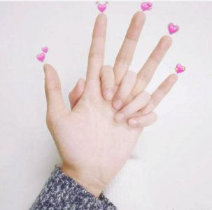 ​一波情侣拍照手势合集！拿去朋友圈秀恩爱吧