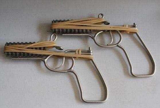 这种枪有很多农村人都玩过，自己可以制作