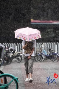 台风过境，这班上得“太湿了”