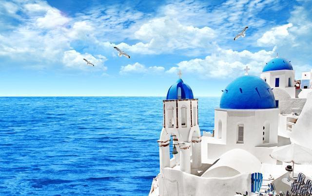 在圣托里尼，你除了蓝白房子你还知道什么？