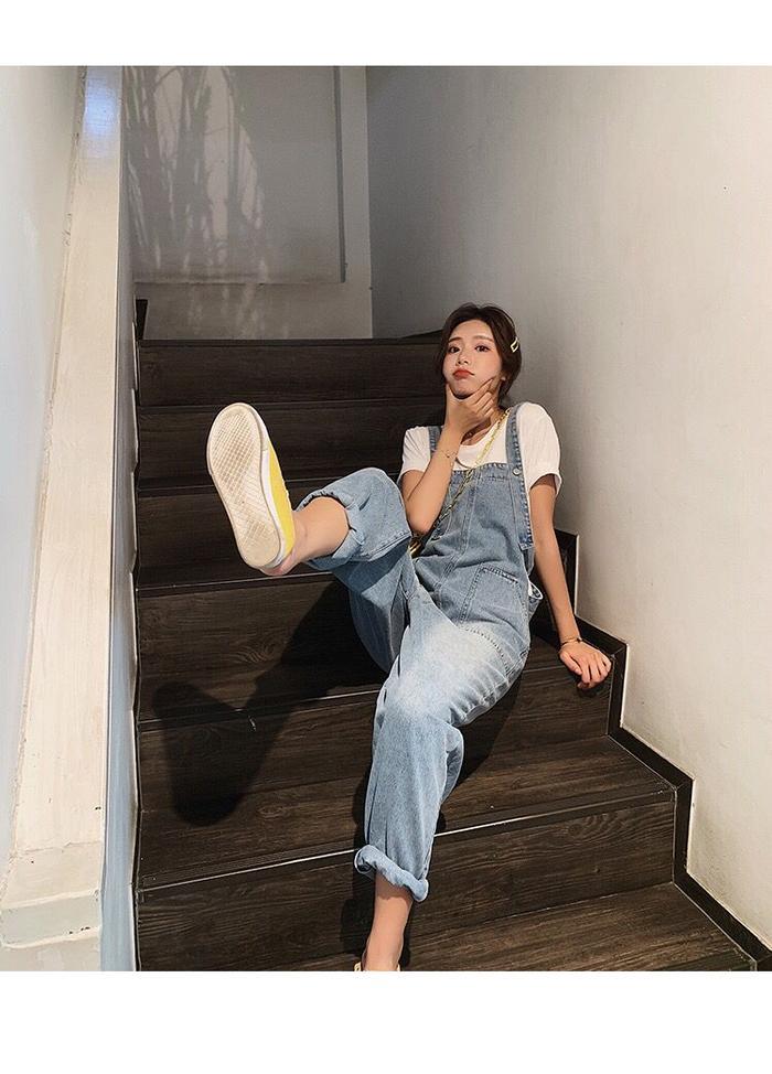 会穿背带裤的女生有多可爱?看看今个的穿搭就晓得喽