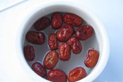 ​泡完水的红枣还有营养,泡三天的大枣水可以喝有营养的吗