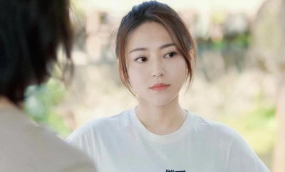 ​女生应该如何主动追求喜欢的男生？如何跟喜欢的男生正确聊天？