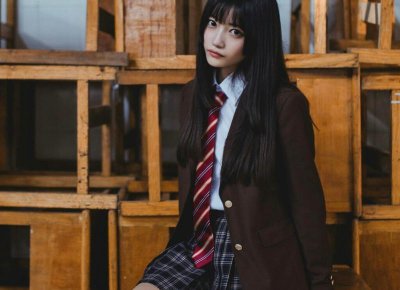 ​男人出轨的7个明显症状 手机不离身