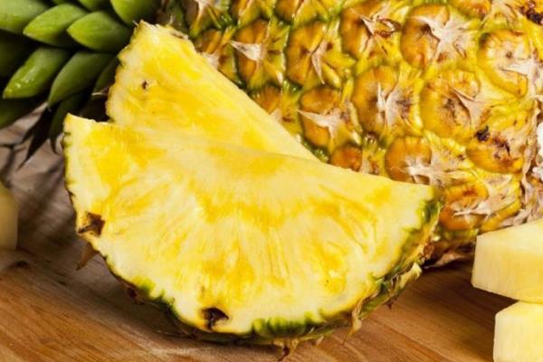 感冒时可以吃菠萝吗