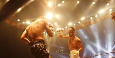 ​峨眉传奇：无冕之王艾尼瓦尔,一位终结率超过50%的中亚雄狮!