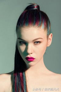 ​女生黑长直发型无刘海怎么扎好看(无刘海直发发型扎法女)