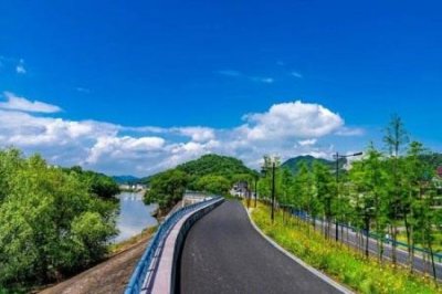 ​厦门和乌镇哪个好玩的地方吗？厦门和浙江哪里好玩