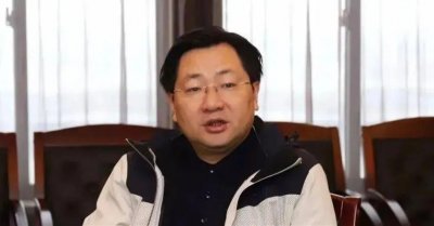 ​不信马列信鬼神，搞迷信活动！中国太平保险集团原副总肖星被公诉