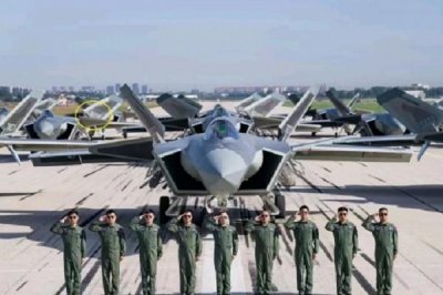 ​威龙第一旅第18架歼20亮相 或已满编 我们还将看到更多的威龙作战旅