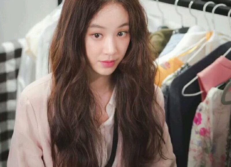  什么样的女生算御姐型？