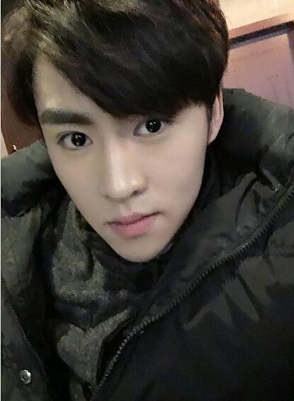 宫政个人资料写真作品