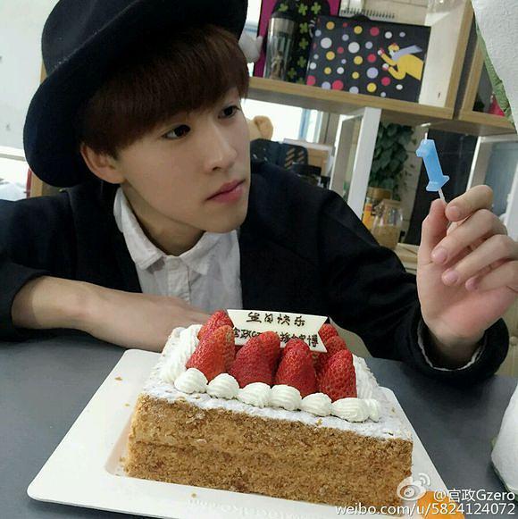 宫政个人资料写真作品