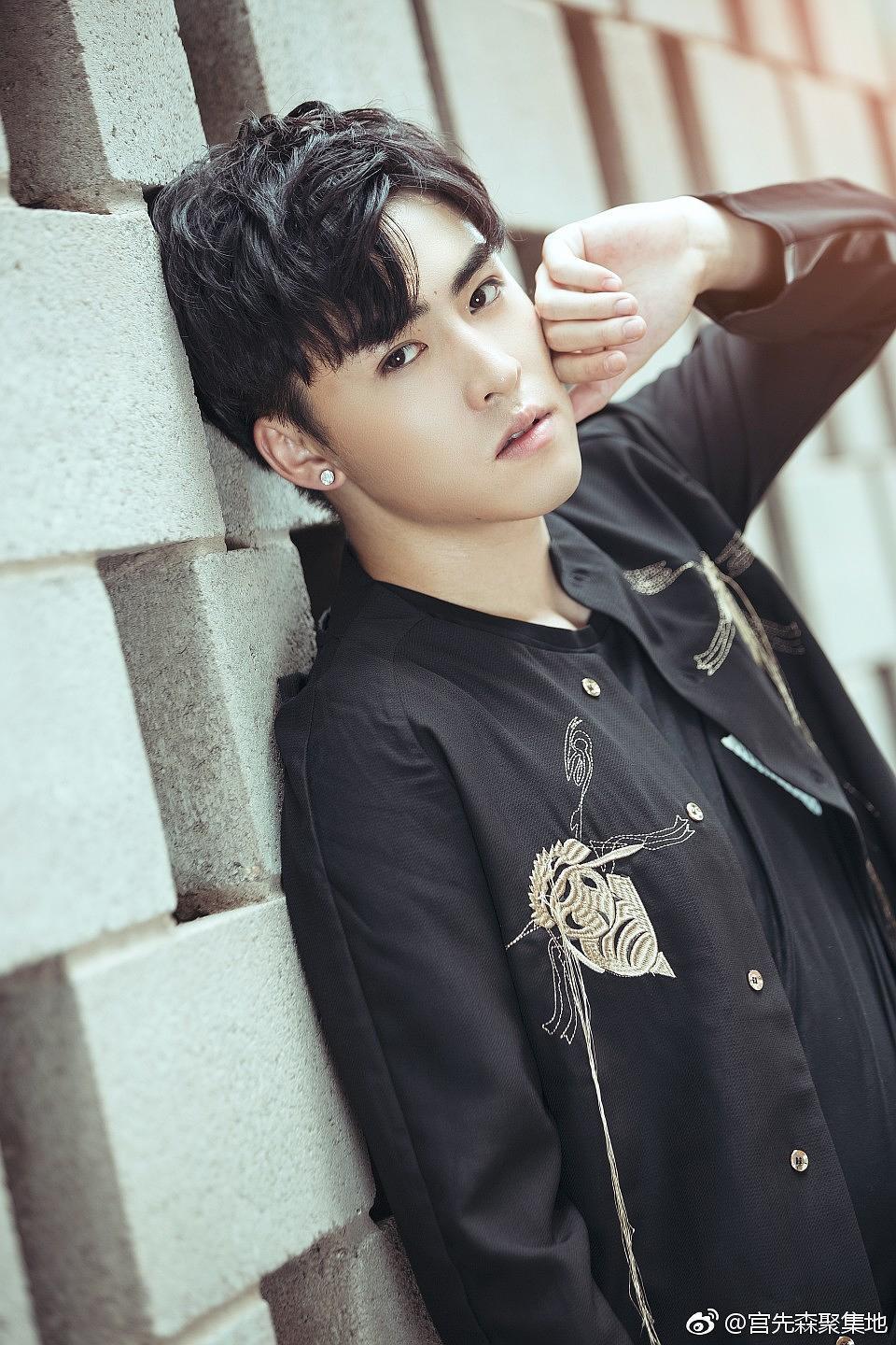 宫政个人资料写真作品