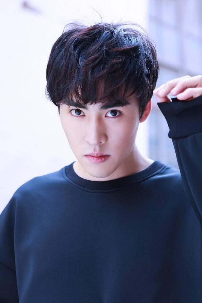 宫政个人资料写真作品