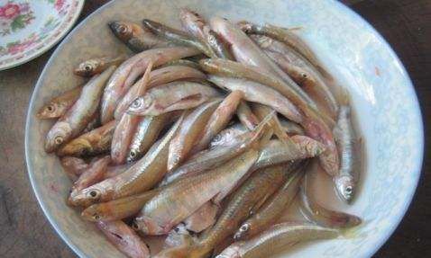 怎么炸鱼好吃又脆嫩,炸鱼怎么炸才酥脆视频图3