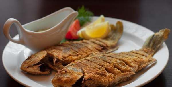 怎么炸鱼好吃又脆嫩,炸鱼怎么炸才酥脆视频图11