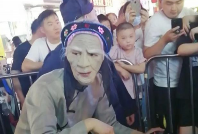 ​孟婆汤为什么这么火,郑州女子扮孟婆熬制孟婆汤