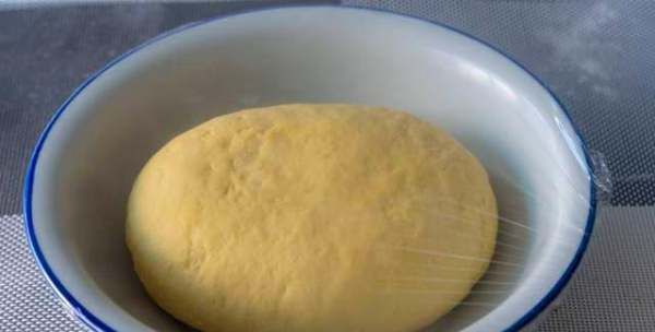 家庭做面包的简单方法,在家做面包简单做法电饭煲图29