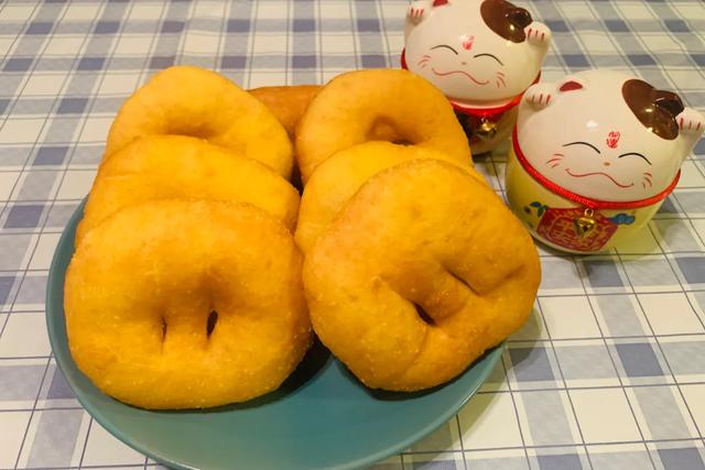 油条饼怎么做才松软（蓬松酥脆的大油条和油饼一步到位）(20)