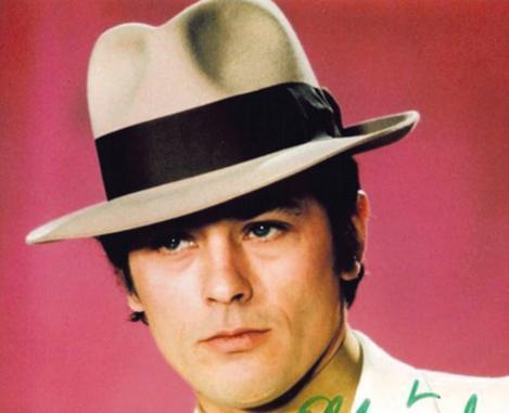 他是全世界最帅男人，前半生曾风光无限，却在晚年孤独终老！