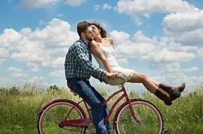 ​520表白日，如何让女生心动？