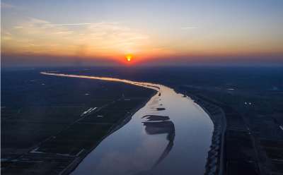 ​2025年4月1日实行什么法 2025年4月实施的法律法规