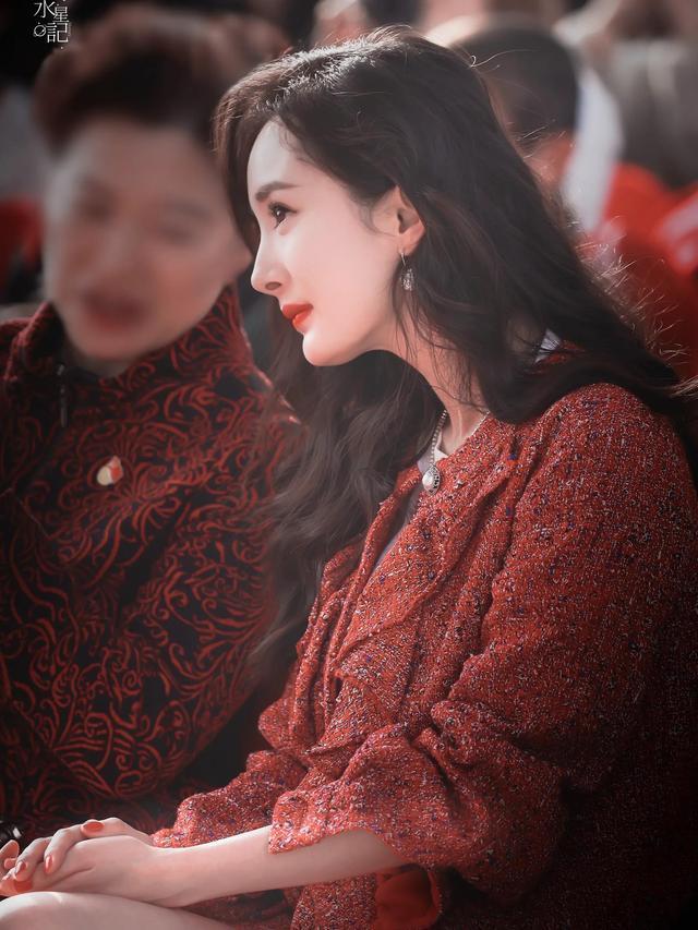 原来杨幂的脚这么好看啊，后悔看晚了