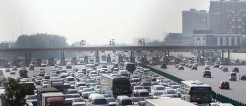 女子高速晕厥身亡 只因怕晕车就不吃东西结果招来死神