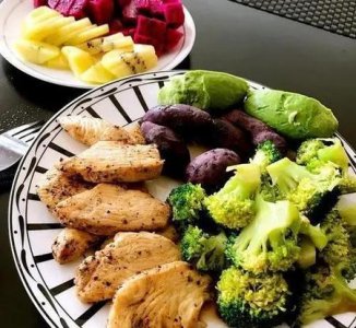 ​10天只吃一顿饭能瘦多少(10天每天只吃一顿饭能瘦多少斤)