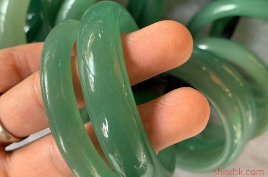踏青玉是什么玉