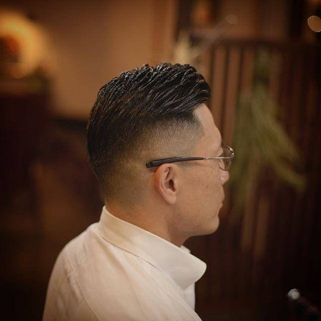 十款最流行男生发型，卷发剪了也好看