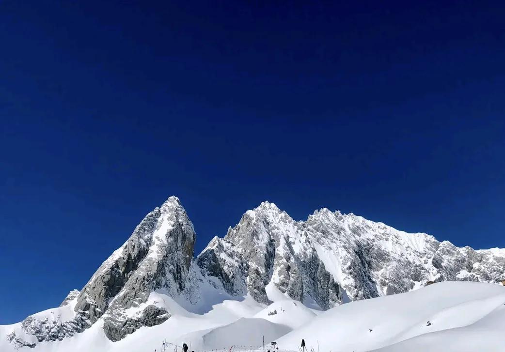 自驾游玉龙雪山攻略(玉龙雪山开车去方便吗)