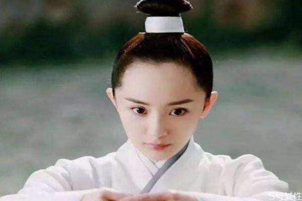 发际线越来越高怎么办 如何画出自然的发际线