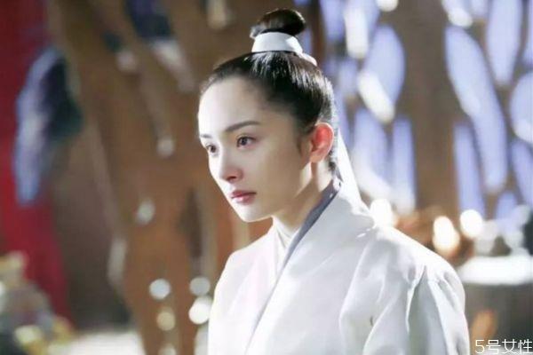 发际线越来越高怎么办 如何画出自然的发际线