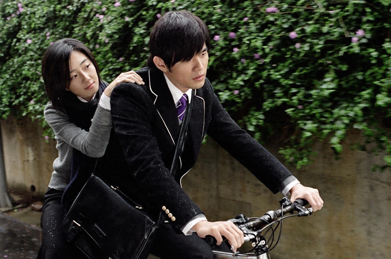 一代人的青春，周杰伦40岁生日快乐！唱歌之外，他的电影更加精彩