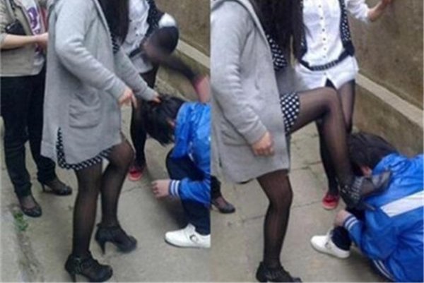 乌丝教主曹小小是谁 暴力女为什么那么火