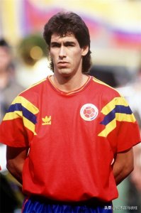 ​世界杯史话，因乌龙球被杀身亡，埃斯科巴成哥伦比亚悲剧之殇