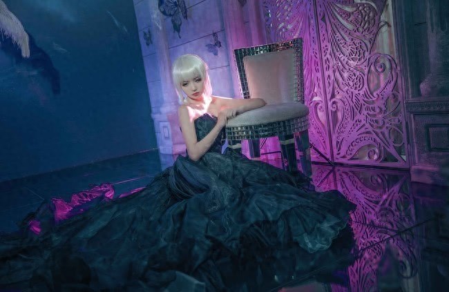 Cos美图:黑化吾王,正片saber alter,高贵冷艳晚礼服,真的美!